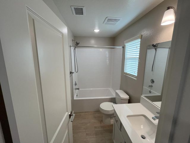 224 Arbor Drive S, Madera, CA 93636