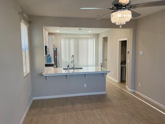 224 Arbor Drive S, Madera, CA 93636
