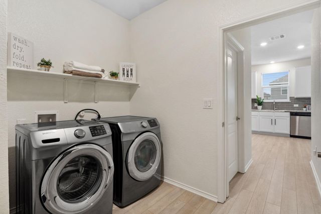 6509 Wagon Spring ST, Del Valle, TX 78617