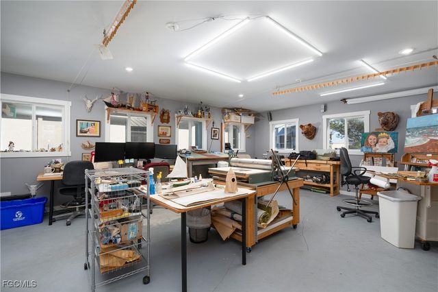 12070 Bohman LN, Bokeelia, FL 33922