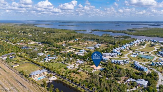 12070 Bohman LN, Bokeelia, FL 33922