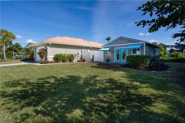 12070 Bohman LN, Bokeelia, FL 33922