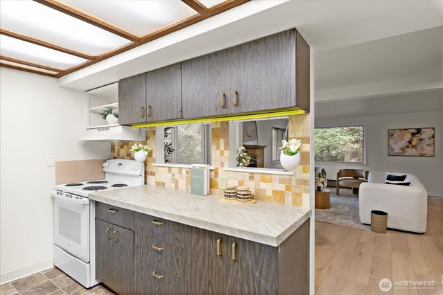 12216 12th Avenue S, Seattle, WA 98168