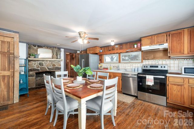 1265 Dillingham Road, Barnardsville, NC 28709