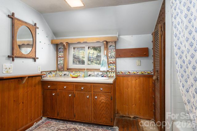 1265 Dillingham Road, Barnardsville, NC 28709