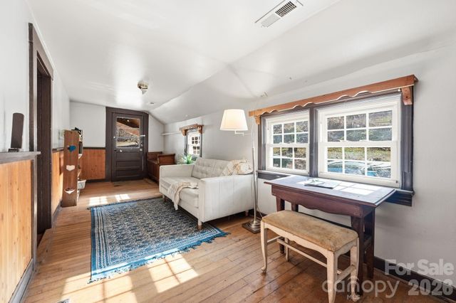 1265 Dillingham Road, Barnardsville, NC 28709