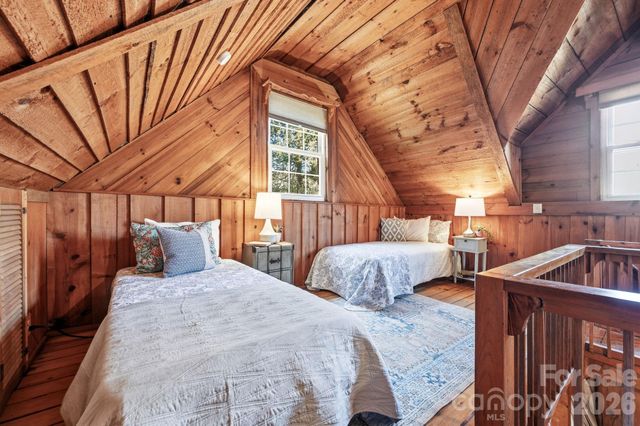 1265 Dillingham Road, Barnardsville, NC 28709