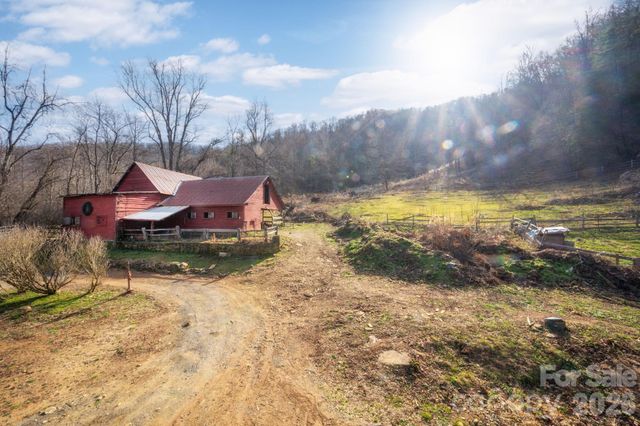 1265 Dillingham Road, Barnardsville, NC 28709