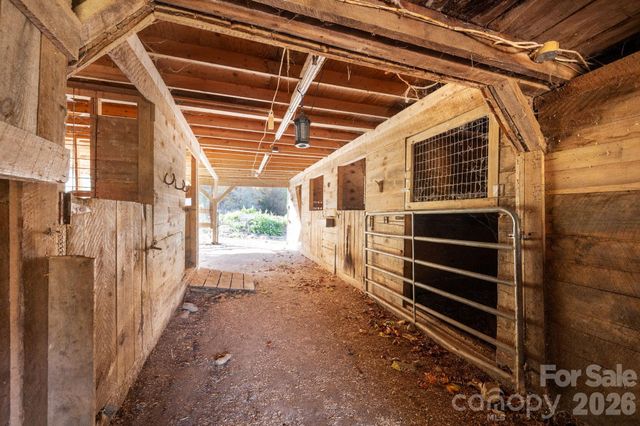 1265 Dillingham Road, Barnardsville, NC 28709