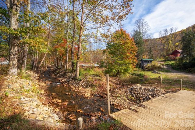 1265 Dillingham Road, Barnardsville, NC 28709