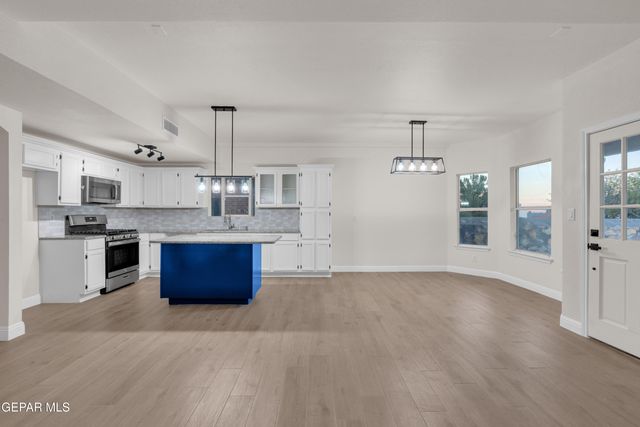 10732 Pleasant Sand Drive, El Paso, TX 79924