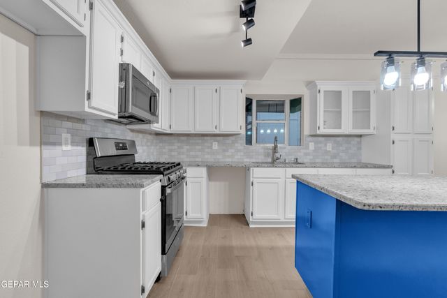 10732 Pleasant Sand Drive, El Paso, TX 79924