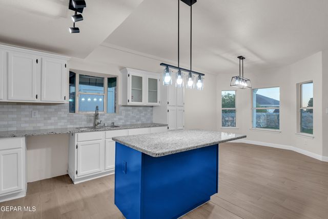 10732 Pleasant Sand Drive, El Paso, TX 79924