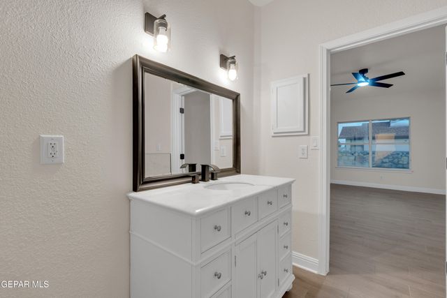 10732 Pleasant Sand Drive, El Paso, TX 79924