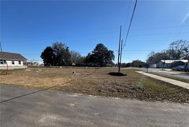 Lot 9 W Union Avenue, Loxley, AL 36551