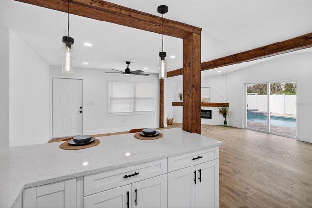 3223 73RD STREET N, St Petersburg, FL 33710