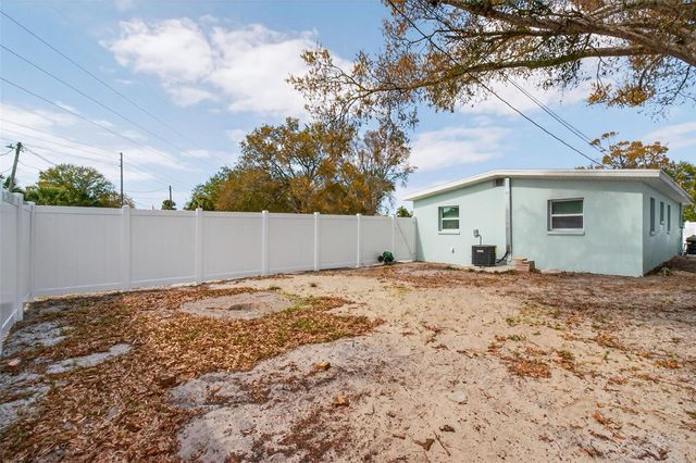 3223 73RD STREET N, St Petersburg, FL 33710