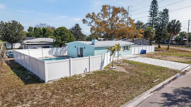 3223 73RD STREET N, St Petersburg, FL 33710