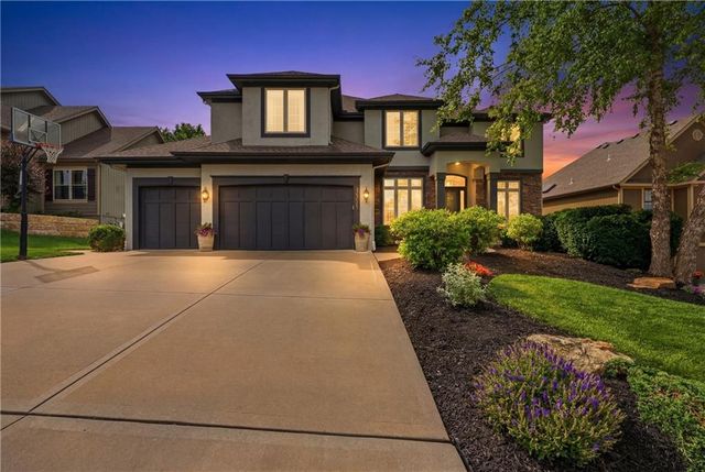 14775 NW 66th Terrace, Parkville, MO 64152