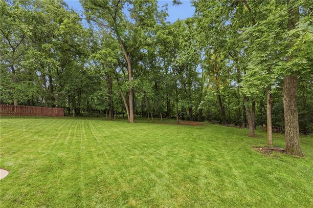 14775 NW 66th Terrace, Parkville, MO 64152