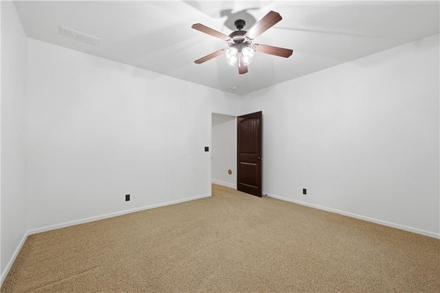 14775 NW 66th Terrace, Parkville, MO 64152