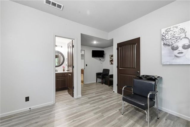 14775 NW 66th Terrace, Parkville, MO 64152