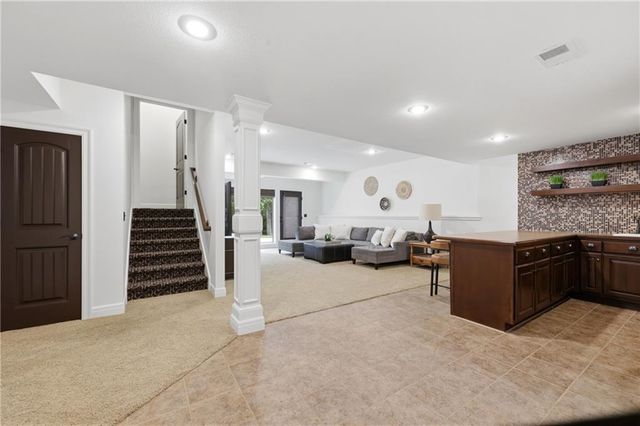 14775 NW 66th Terrace, Parkville, MO 64152
