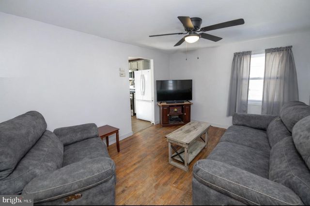 618 CEDAR AVE, Croydon, PA 19021