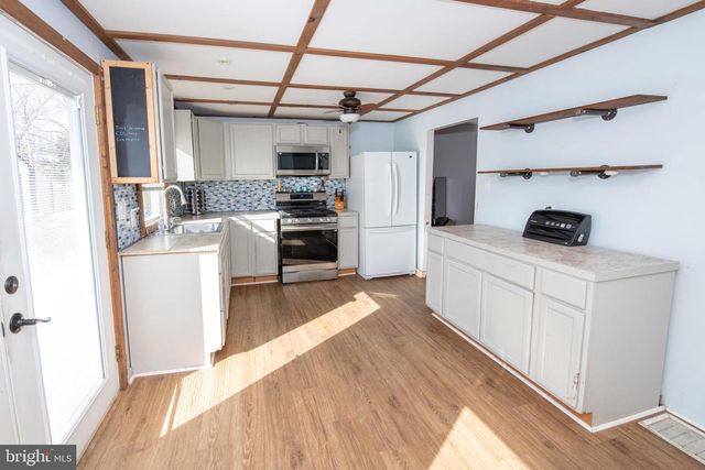 618 CEDAR AVE, Croydon, PA 19021