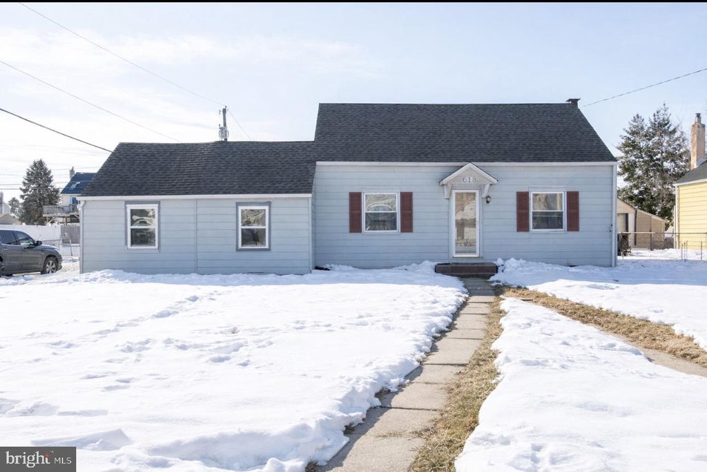 618 CEDAR AVE, Croydon, PA 19021