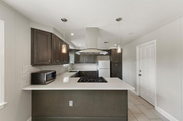 5907 Peg Street, Houston, TX 77092