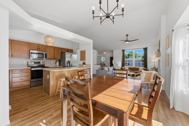 2537 E Cambridge Ct, Park City, KS 67219