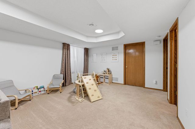 2537 E Cambridge Ct, Park City, KS 67219