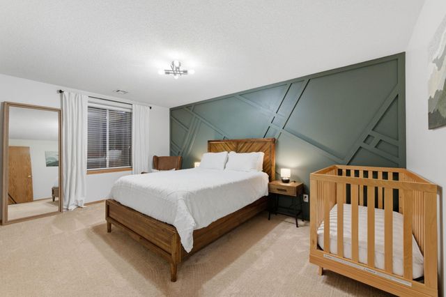 2537 E Cambridge Ct, Park City, KS 67219