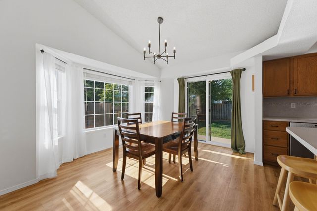 2537 E Cambridge Ct, Park City, KS 67219