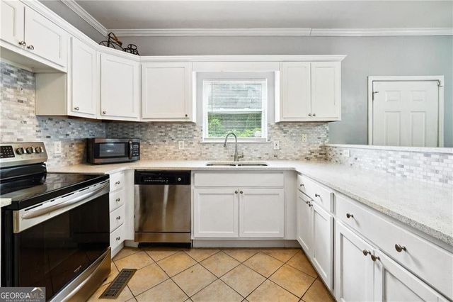 1051 Ada Avenue NW, Atlanta, GA 30318