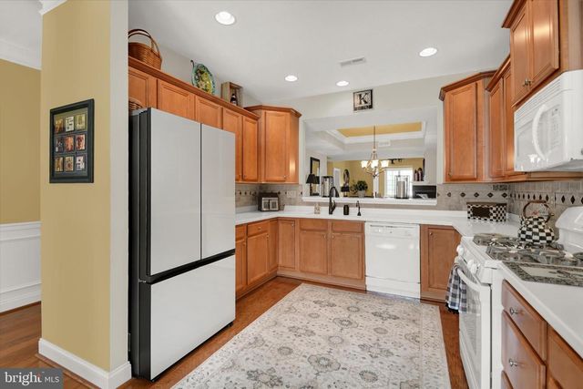 300 REAGAN DR, Sellersville, PA 18960