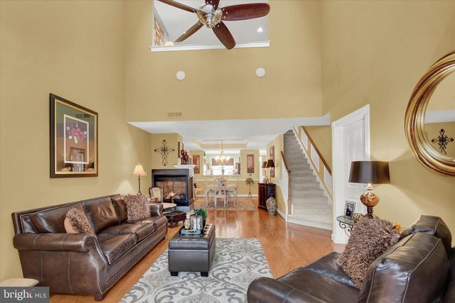 300 REAGAN DR, Sellersville, PA 18960