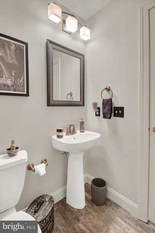 300 REAGAN DR, Sellersville, PA 18960