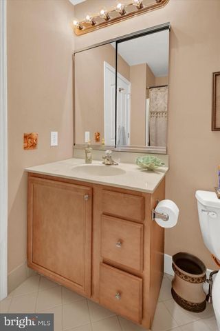 300 REAGAN DR, Sellersville, PA 18960