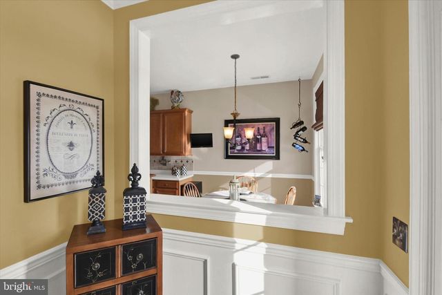 300 REAGAN DR, Sellersville, PA 18960