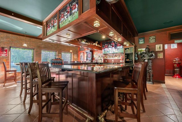 17980 Gambier Road, Mount Vernon, OH 43050