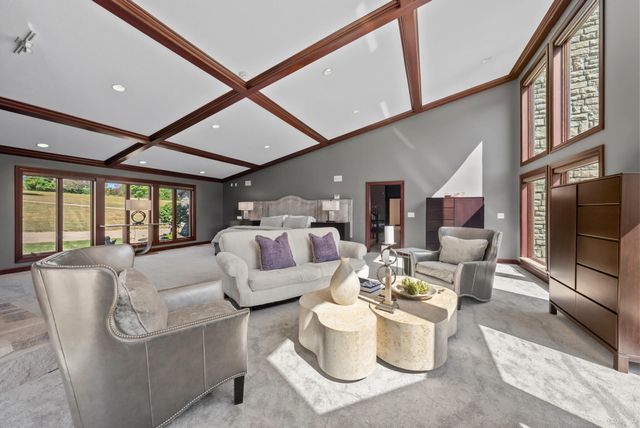 17980 Gambier Road, Mount Vernon, OH 43050