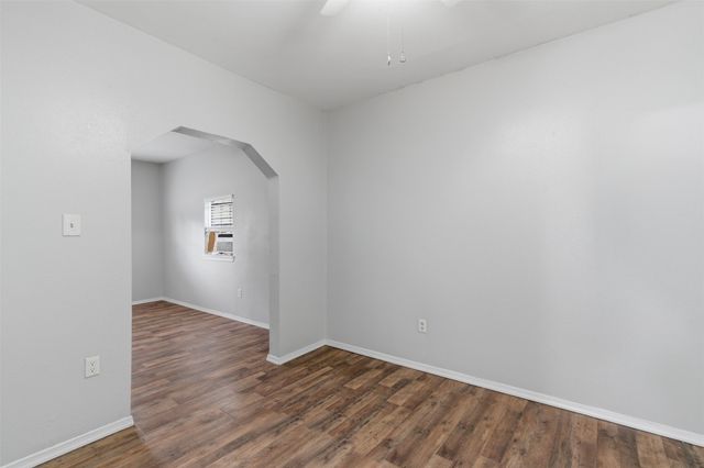 127 E Walker Street, Denison, TX 75021