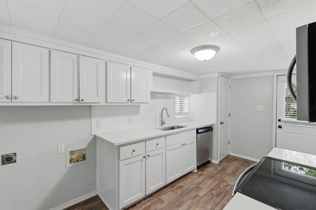 127 E Walker Street, Denison, TX 75021