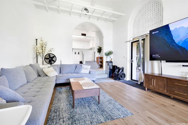 3647 Diamond Head Road, Honolulu, HI 96816