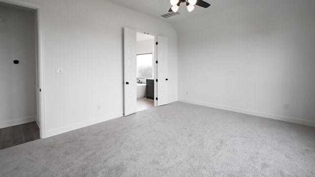 307 Watersong BND, Lockhart, TX 78644