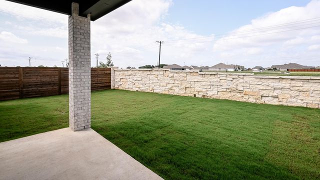307 Watersong BND, Lockhart, TX 78644