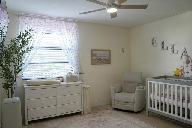 1709 Whitehall Dr 405, Davie, FL 33324