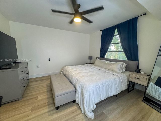 1709 Whitehall Dr 405, Davie, FL 33324